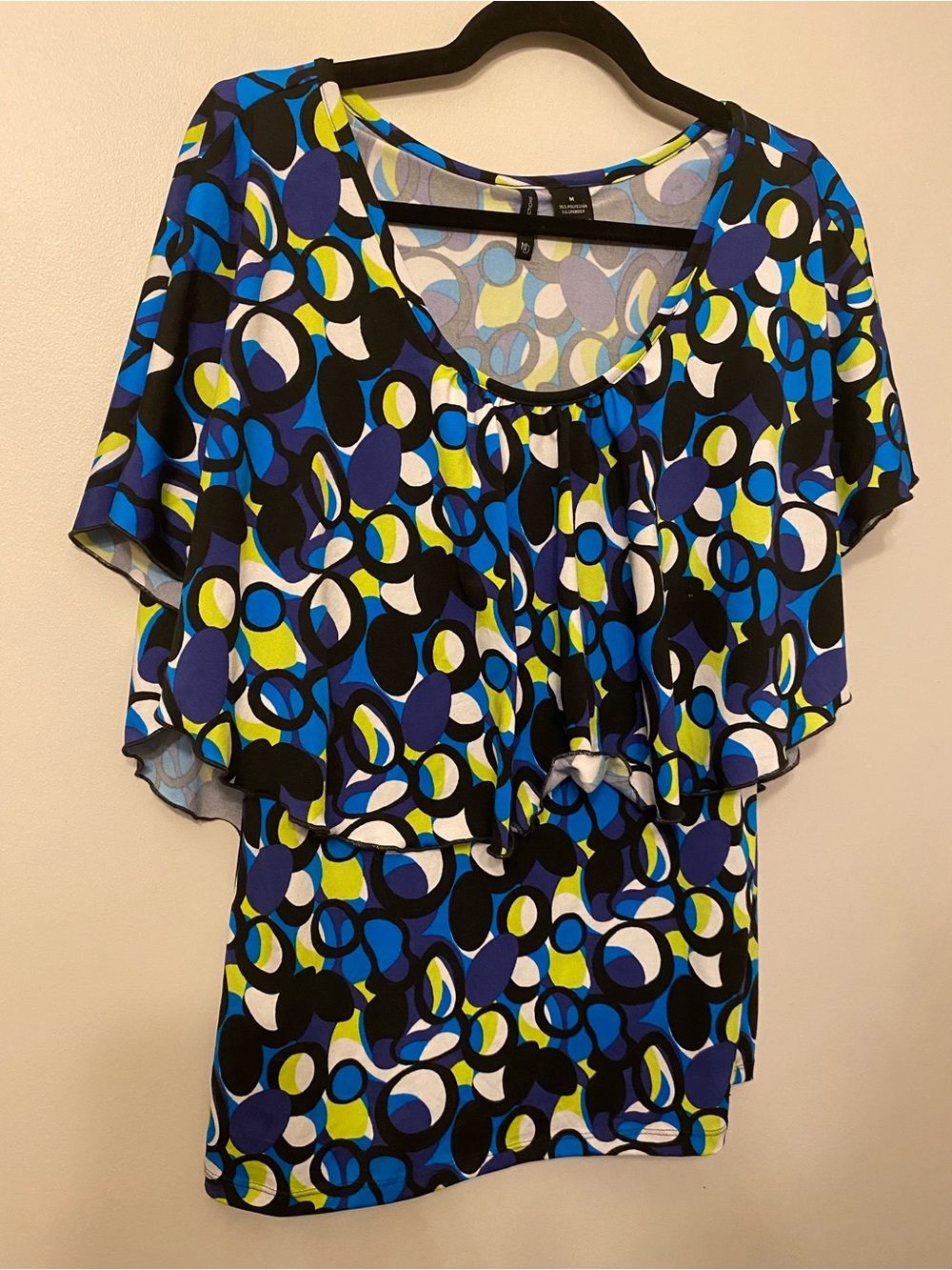 new directions Blue Multi-Color Circle Print Flutter Top